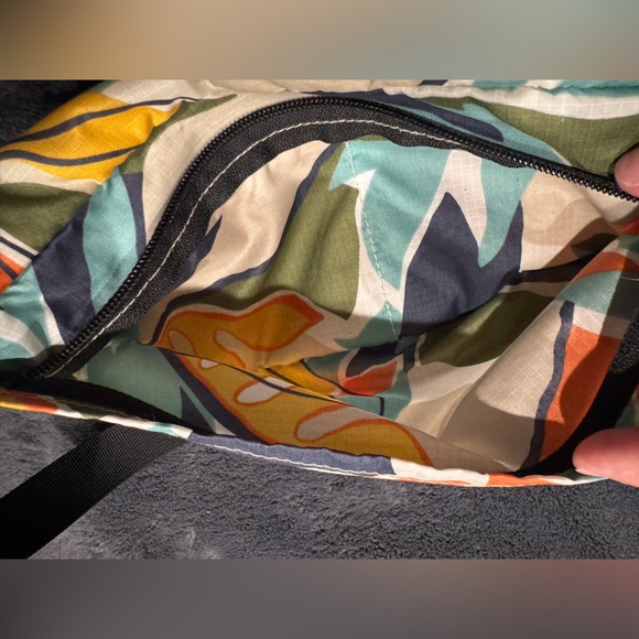 REl Co-op Trail 2 Print Waist Pack with a unique Tropical leaf pattern - Picture 8 of 16